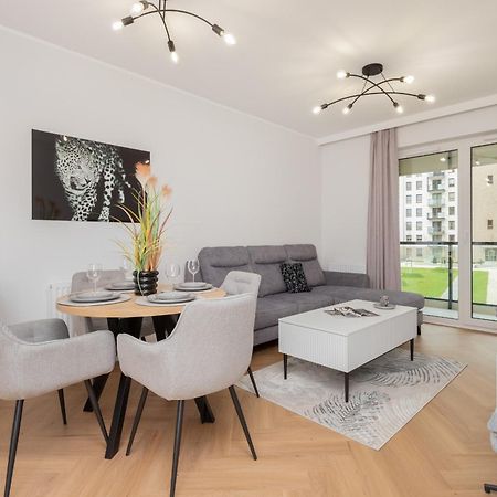 Nowa Letnica Comfortable Apartments With Balcony & Parking Gdansk By Noclegi Renters Buitenkant foto