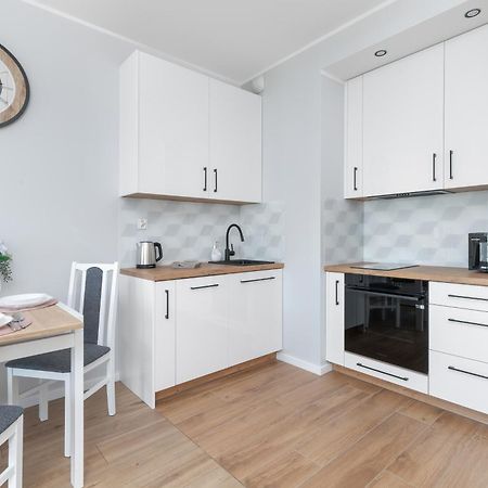 Nowa Letnica Comfortable Apartments With Balcony & Parking Gdansk By Noclegi Renters Buitenkant foto