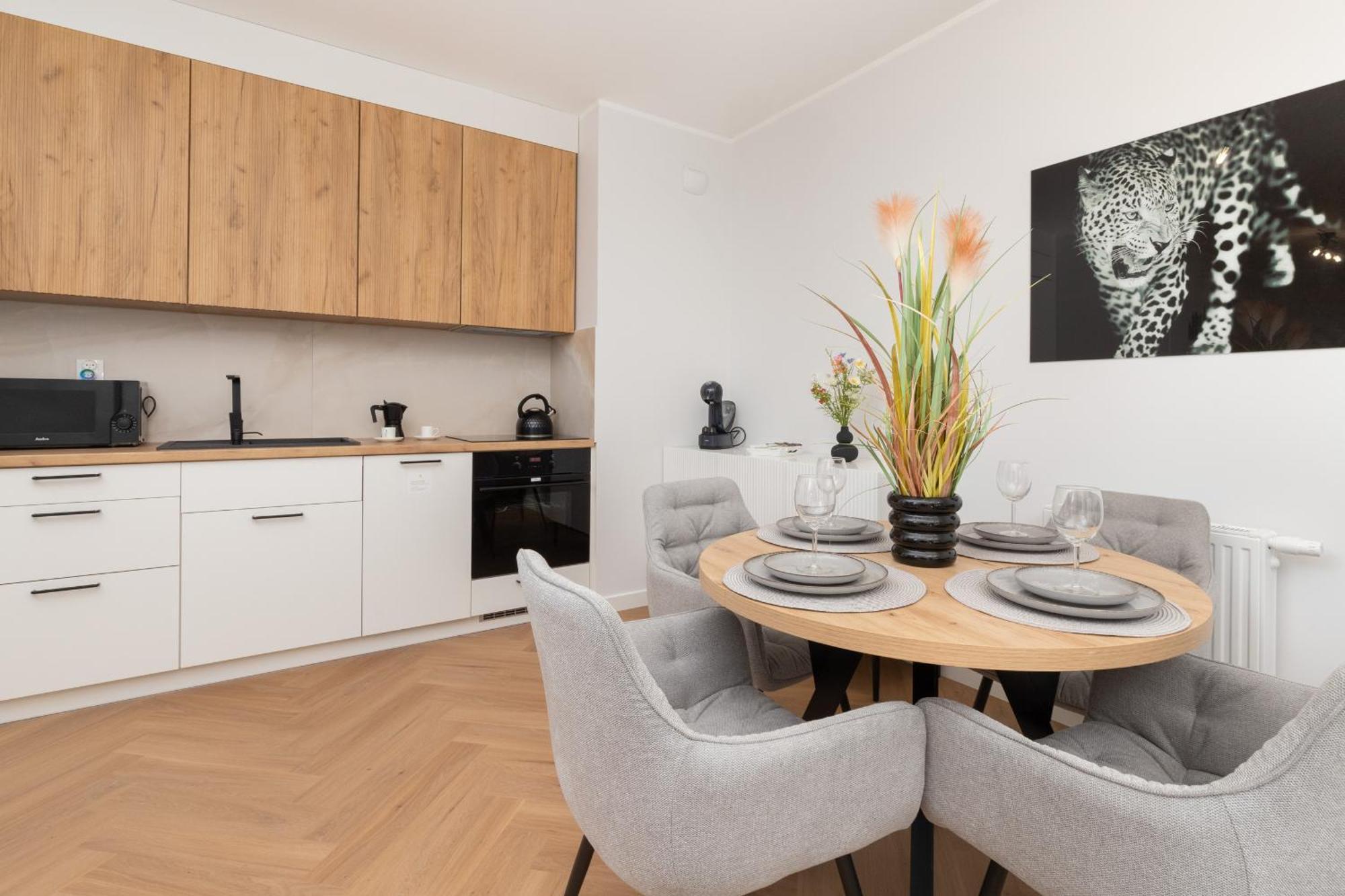 Nowa Letnica Comfortable Apartments With Balcony & Parking Gdansk By Noclegi Renters Buitenkant foto